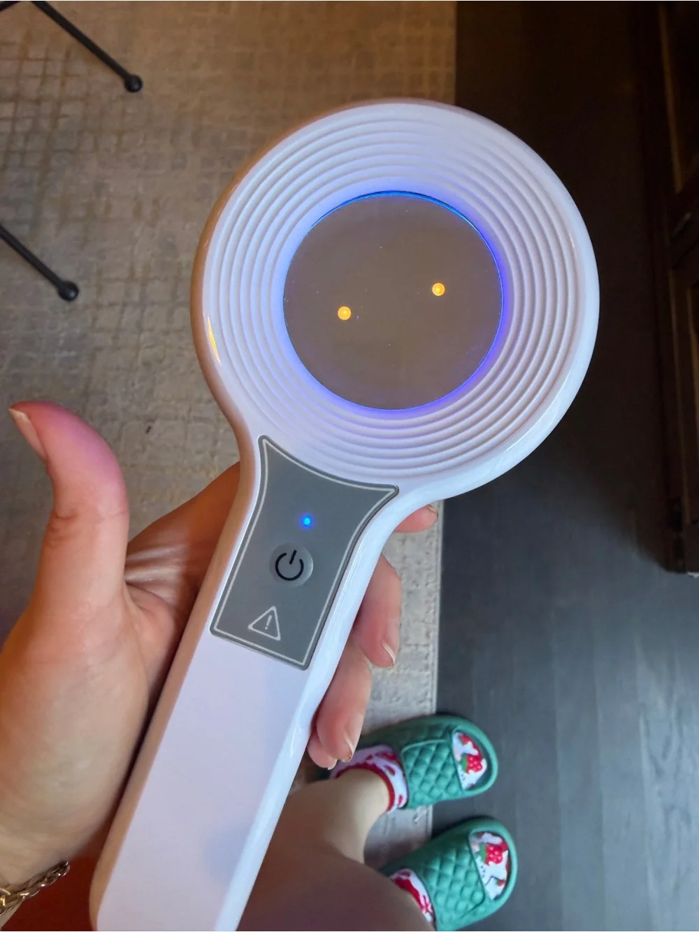 Woods lamp - dermatology diagnostic tool